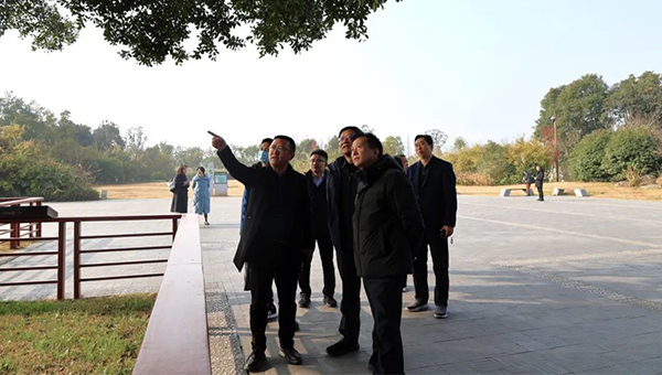 尊龙凯时[苏州景物园林设计,苏州景物园林施工,苏州文物古建修缮,苏州香山制造,苏州园林设计,苏州景物园林设计,苏州园林制造,苏州景物园林制造,苏州古修建修复]