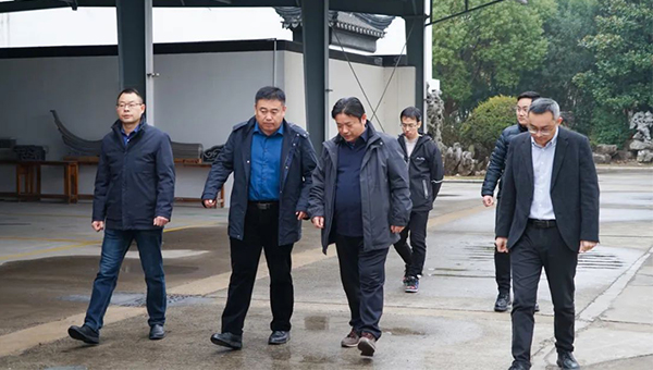 尊龙凯时[苏州景物园林设计,苏州景物园林施工,苏州文物古建修缮,苏州香山制造,苏州园林设计,苏州景物园林设计,苏州园林制造,苏州景物园林制造,苏州古修建修复]