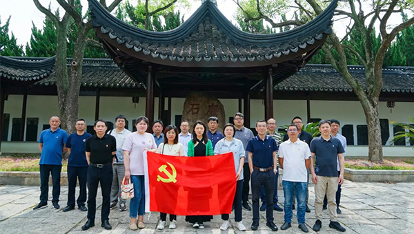 尊龙凯时[苏州景物园林设计,苏州景物园林施工,苏州文物古建修缮,苏州香山制造,苏州园林设计,苏州景物园林设计,苏州园林制造,苏州景物园林制造,苏州古修建修复]