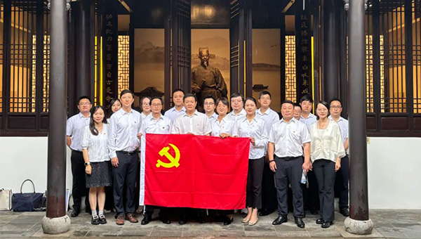 尊龙凯时[苏州景物园林设计,苏州景物园林施工,苏州文物古建修缮,苏州香山制造,苏州园林设计,苏州景物园林设计,苏州园林制造,苏州景物园林制造,苏州古修建修复]