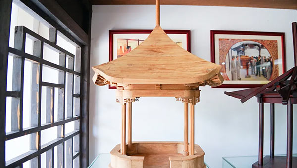 尊龙凯时[苏州景物园林设计,苏州景物园林施工,苏州文物古建修缮,苏州香山制造,苏州园林设计,苏州景物园林设计,苏州园林制造,苏州景物园林制造,苏州古修建修复]