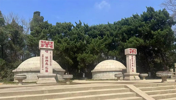 尊龙凯时[苏州景物园林设计,苏州景物园林施工,苏州文物古建修缮,苏州香山制造,苏州园林设计,苏州景物园林设计,苏州园林制造,苏州景物园林制造,苏州古修建修复]