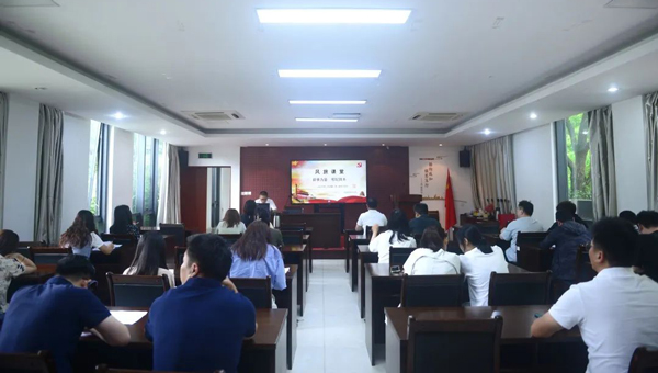 尊龙凯时[苏州景物园林设计,苏州景物园林施工,苏州文物古建修缮,苏州香山制造,苏州园林设计,苏州景物园林设计,苏州园林制造,苏州景物园林制造,苏州古修建修复]