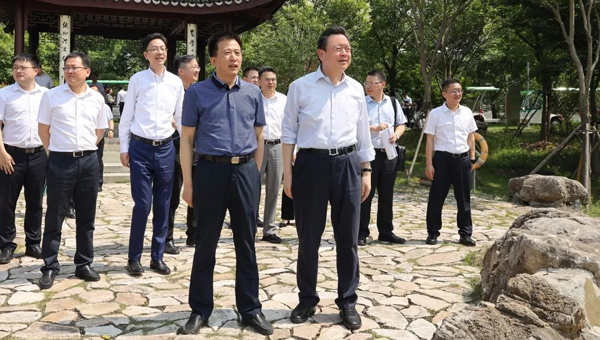 尊龙凯时[苏州景物园林设计,苏州景物园林施工,苏州文物古建修缮,苏州香山制造,苏州园林设计,苏州景物园林设计,苏州园林制造,苏州景物园林制造,苏州古修建修复]