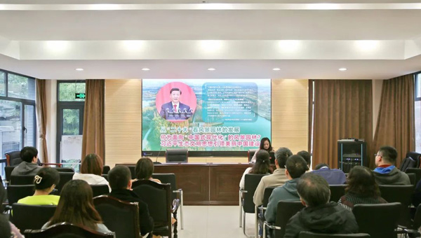 尊龙凯时[苏州景物园林设计,苏州景物园林施工,苏州文物古建修缮,苏州香山制造,苏州园林设计,苏州景物园林设计,苏州园林制造,苏州景物园林制造,苏州古修建修复]