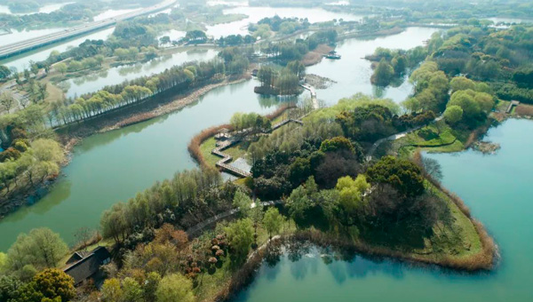 尊龙凯时[苏州景物园林设计,苏州景物园林施工,苏州文物古建修缮,苏州香山制造,苏州园林设计,苏州景物园林设计,苏州园林制造,苏州景物园林制造,苏州古修建修复]