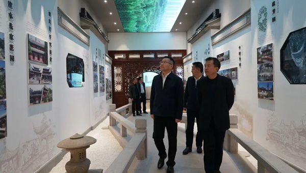 尊龙凯时[苏州景物园林设计,苏州景物园林施工,苏州文物古建修缮,苏州香山制造,苏州园林设计,苏州景物园林设计,苏州园林制造,苏州景物园林制造,苏州古修建修复]