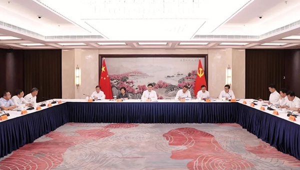 尊龙凯时[苏州景物园林设计,苏州景物园林施工,苏州文物古建修缮,苏州香山制造,苏州园林设计,苏州景物园林设计,苏州园林制造,苏州景物园林制造,苏州古修建修复]