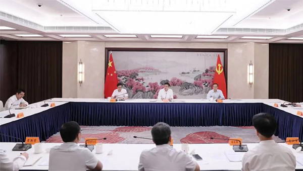 尊龙凯时[苏州景物园林设计,苏州景物园林施工,苏州文物古建修缮,苏州香山制造,苏州园林设计,苏州景物园林设计,苏州园林制造,苏州景物园林制造,苏州古修建修复]