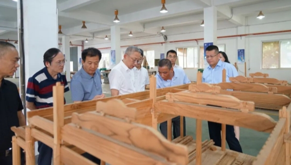尊龙凯时[苏州景物园林设计,苏州景物园林施工,苏州文物古建修缮,苏州香山制造,苏州园林设计,苏州景物园林设计,苏州园林制造,苏州景物园林制造,苏州古修建修复]