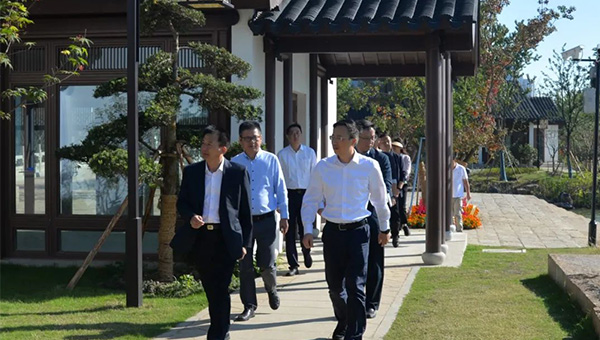 尊龙凯时[苏州景物园林设计,苏州景物园林施工,苏州文物古建修缮,苏州香山制造,苏州园林设计,苏州景物园林设计,苏州园林制造,苏州景物园林制造,苏州古修建修复]