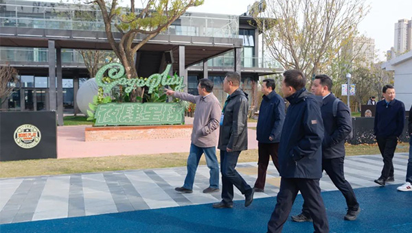 尊龙凯时[苏州景物园林设计,苏州景物园林施工,苏州文物古建修缮,苏州香山制造,苏州园林设计,苏州景物园林设计,苏州园林制造,苏州景物园林制造,苏州古修建修复]