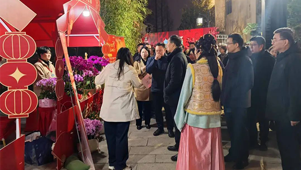 尊龙凯时[苏州景物园林设计,苏州景物园林施工,苏州文物古建修缮,苏州香山制造,苏州园林设计,苏州景物园林设计,苏州园林制造,苏州景物园林制造,苏州古修建修复]