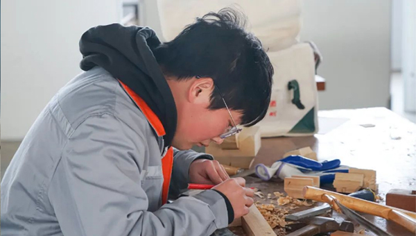 尊龙凯时[苏州景物园林设计,苏州景物园林施工,苏州文物古建修缮,苏州香山制造,苏州园林设计,苏州景物园林设计,苏州园林制造,苏州景物园林制造,苏州古修建修复]